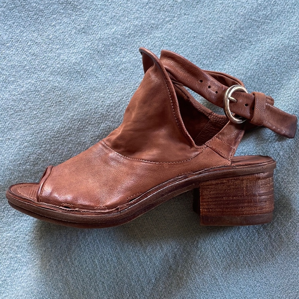 A.S. 98 Kalvin Sandals size 10/40 Brown